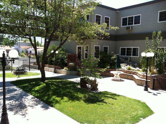 STERLING HEIGHTS Assisted Living Home Image in Bishop, CA